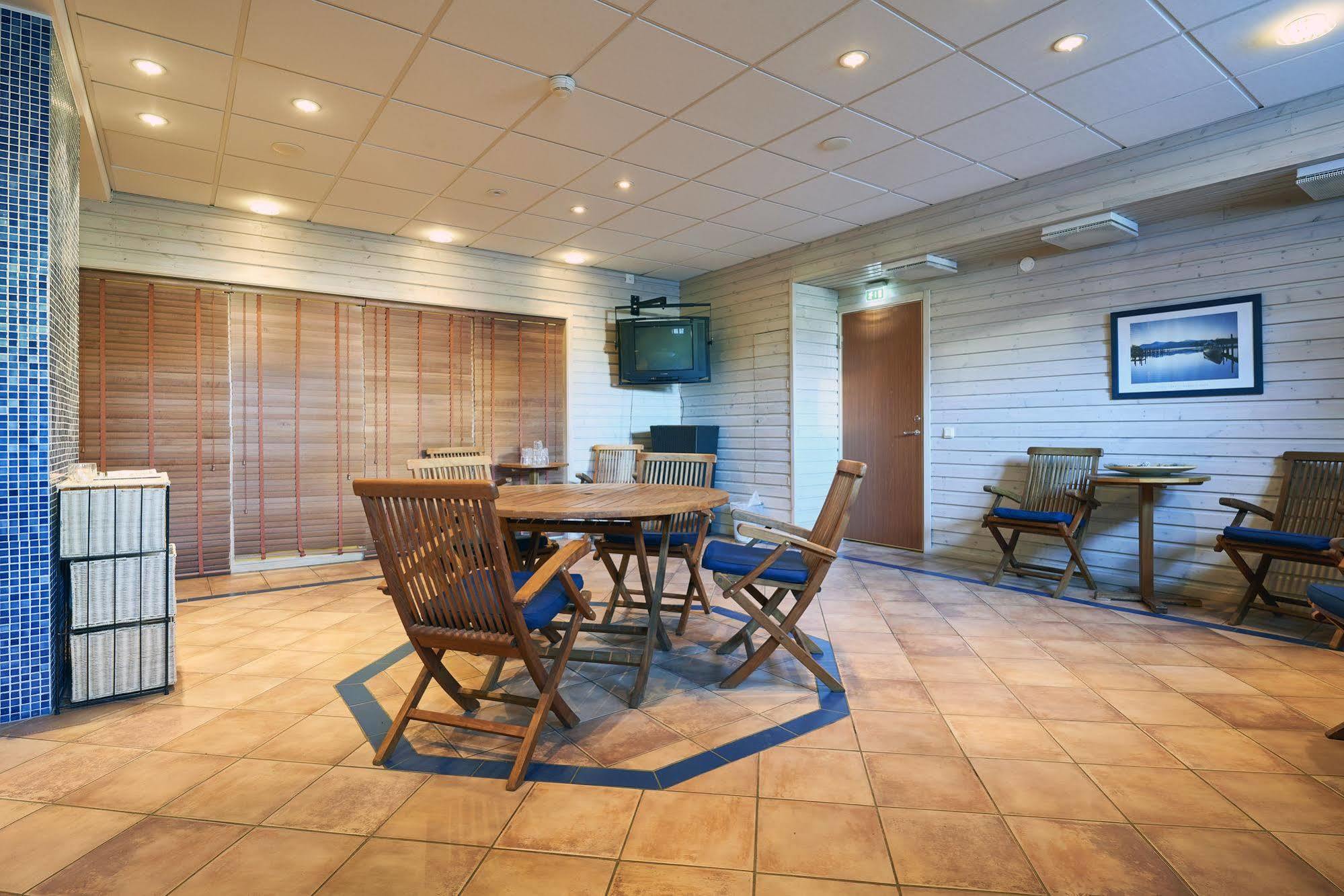 Best Western Radmannen Алвеста Экстерьер фото